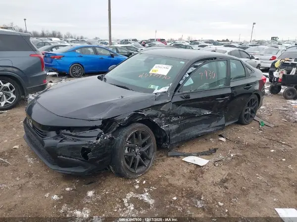 2HGFE2F52RH545105 2024 HONDA CIVIC - Image 2