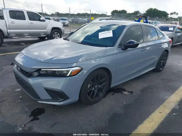 2HGFE2F52RH551065 2024 HONDA CIVIC - Image 2
