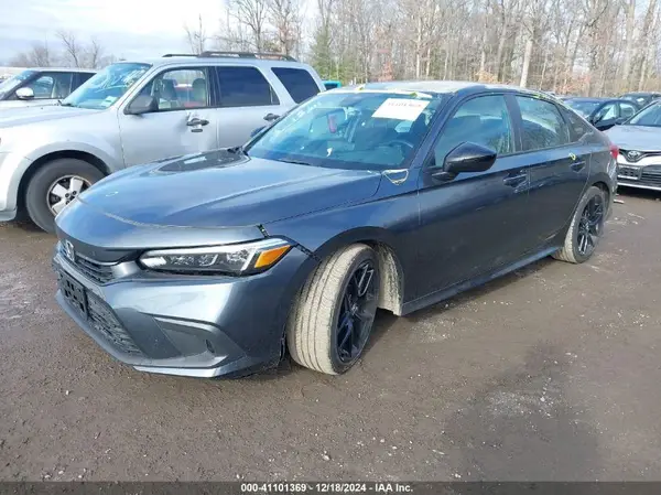 2HGFE2F52RH567492 2024 HONDA CIVIC - Image 2