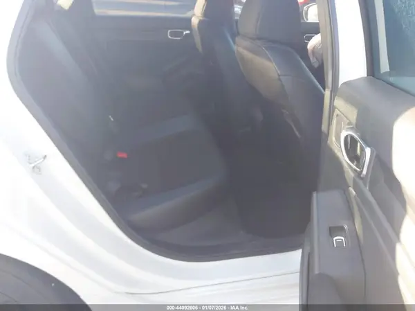 2HGFE2F52RH582610 2024 HONDA CIVIC - Image 8