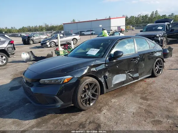 2HGFE2F52RH589864 2024 HONDA CIVIC - Image 2