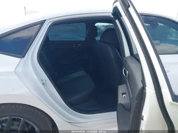 2HGFE2F55TH526619 2026 HONDA CIVIC - Image 8