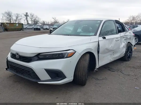 2HGFE2F5XRH505483 2024 HONDA CIVIC - Image 2