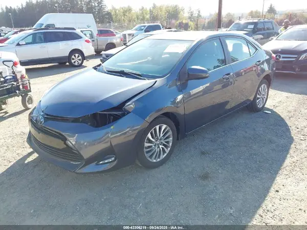 2T1BPRHE0HC781905 2017 TOYOTA COROLLA - Image 2