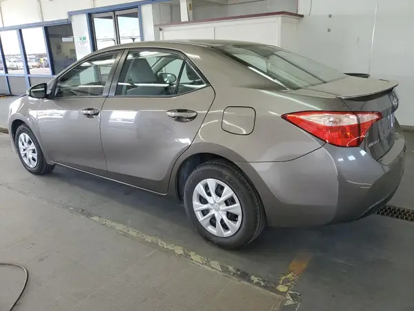 2T1BPRHE1HC756558 2017 TOYOTA COROLLA - Image 2
