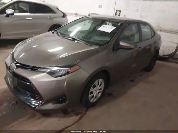 2T1BPRHE2HC877342 2017 TOYOTA COROLLA - Image 2
