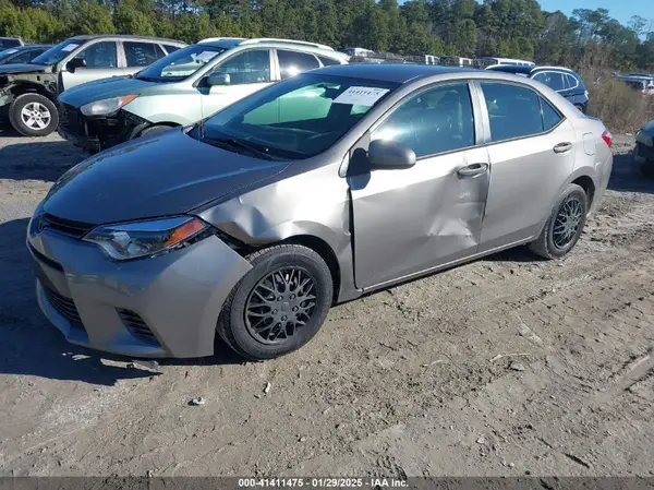2T1BPRHE4GC568082 2016 TOYOTA COROLLA - Image 2