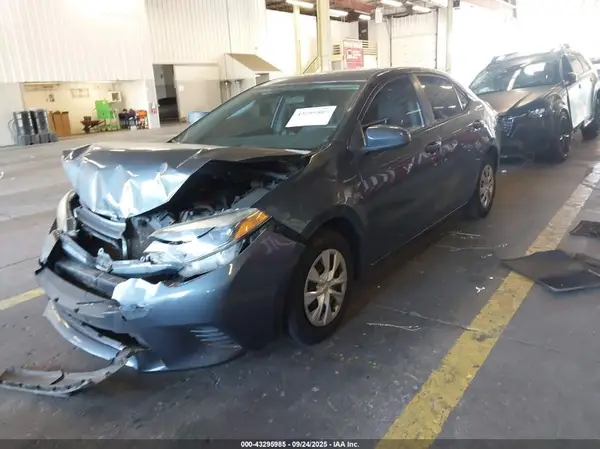 2T1BPRHE4GC590034 2016 TOYOTA COROLLA - Image 2