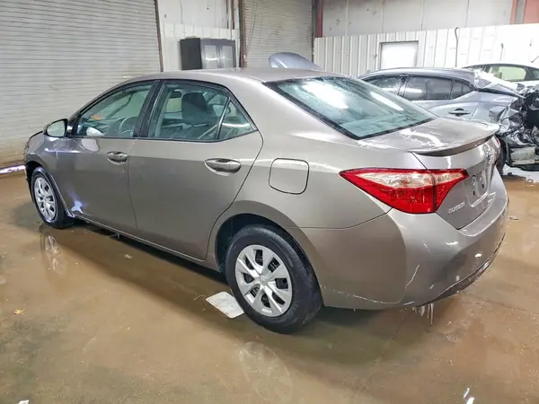 2T1BPRHE5HC921897 2017 TOYOTA COROLLA - Image 2