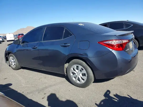 2T1BPRHE5JC090469 2018 TOYOTA COROLLA - Image 2