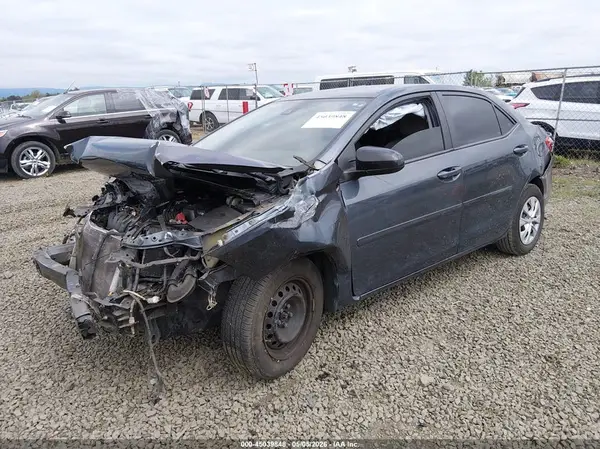 2T1BPRHE6HC880843 2017 TOYOTA COROLLA - Image 2