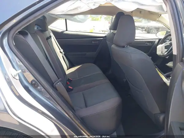 2T1BPRHE9HC771843 2017 TOYOTA COROLLA - Image 8