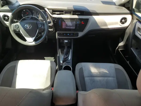 2T1BPRHE9JC021851 2018 TOYOTA COROLLA - Image 8