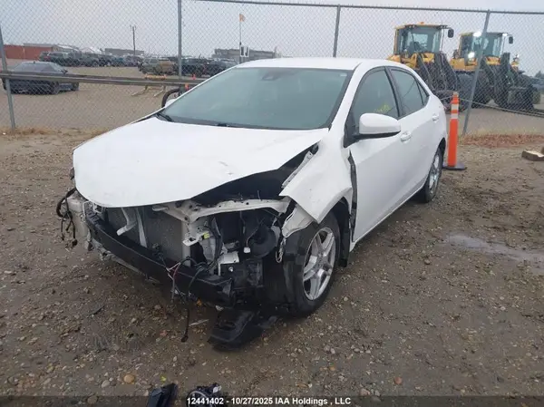 2T1BPRHEXJC013953 2018 TOYOTA COROLLA - Image 2