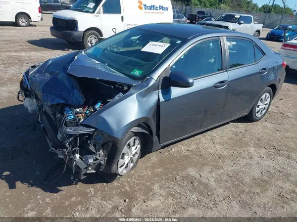 2T1BPRHEXJC112661 2018 TOYOTA COROLLA - Image 2