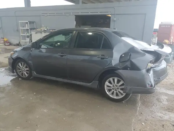 2T1BU4EE6AC525242 2024 TOYOTA COROLLA - Image 2