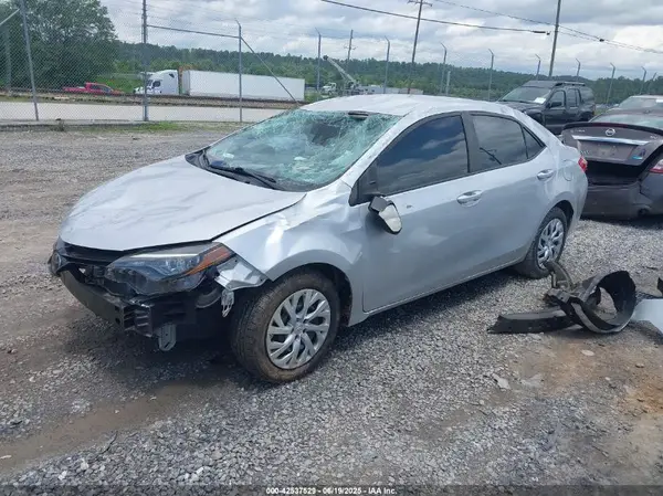 2T1BURHE0HC767060 2017 TOYOTA COROLLA - Image 2
