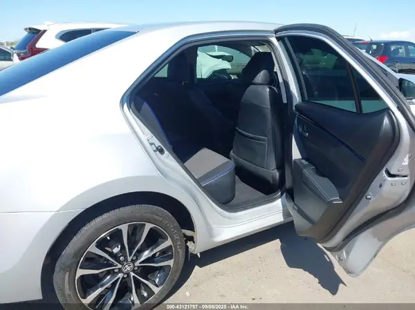 2T1BURHE0HC772887 2017 TOYOTA COROLLA - Image 8