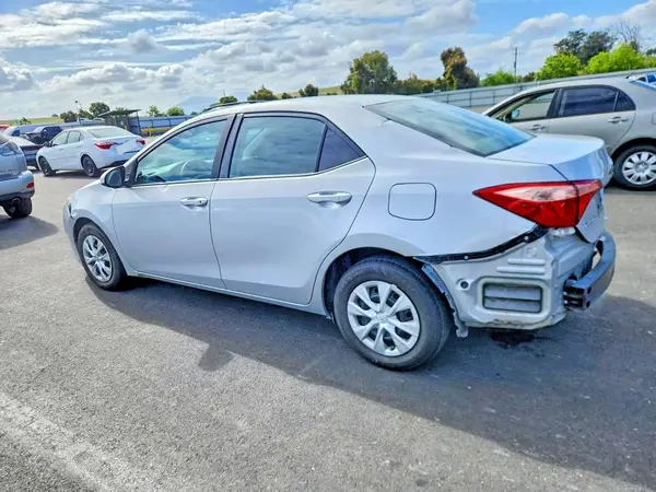 2T1BURHE0HC774980 2017 TOYOTA COROLLA - Image 2