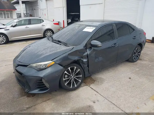 2T1BURHE0HC800283 2017 TOYOTA COROLLA - Image 2