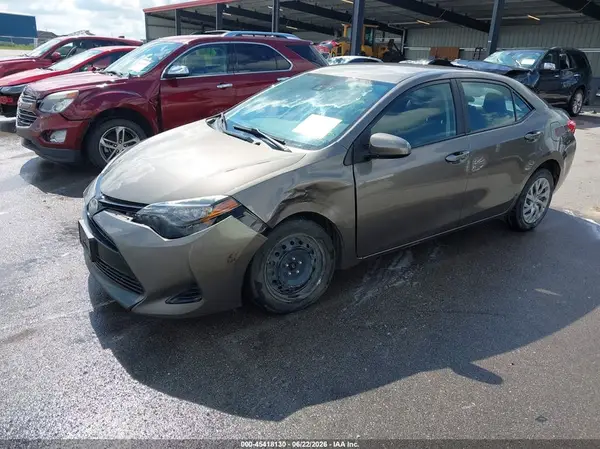 2T1BURHE0HC802034 2017 TOYOTA COROLLA - Image 2