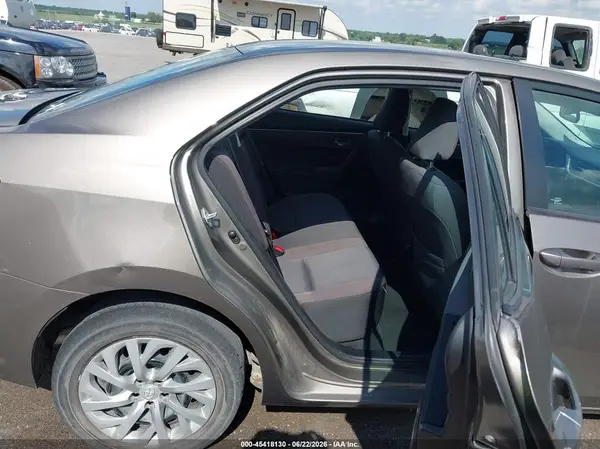 2T1BURHE0HC802034 2017 TOYOTA COROLLA - Image 8