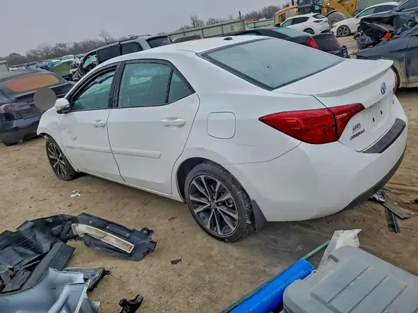 2T1BURHE0HC806634 2017 TOYOTA COROLLA - Image 2