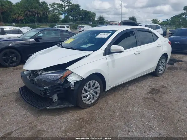 2T1BURHE0HC813020 2017 TOYOTA COROLLA - Image 2