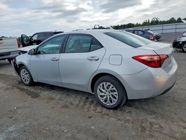2T1BURHE0HC815656 2017 TOYOTA COROLLA - Image 2