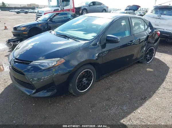 2T1BURHE0HC815883 2017 TOYOTA COROLLA - Image 2