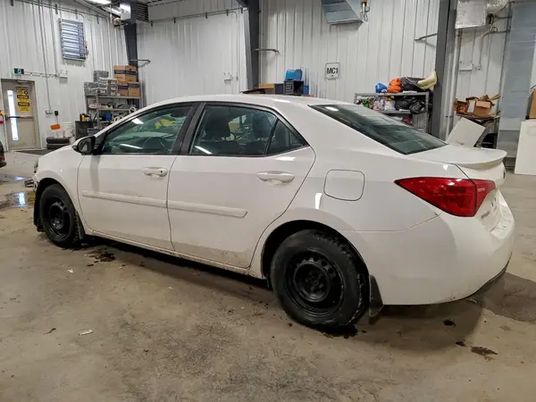 2T1BURHE0HC817908 2017 TOYOTA COROLLA - Image 2