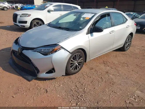 2T1BURHE0HC818279 2017 TOYOTA COROLLA - Image 2