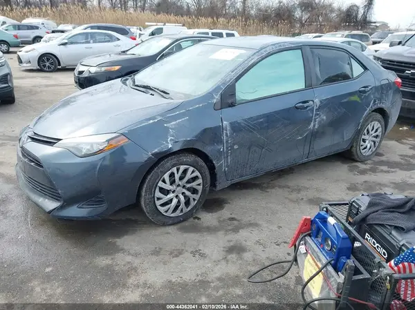 2T1BURHE0HC819061 2017 TOYOTA COROLLA - Image 2