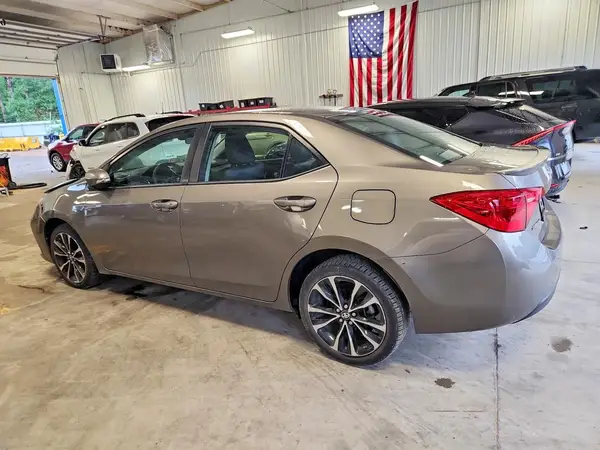 2T1BURHE0HC819478 2017 TOYOTA COROLLA - Image 2