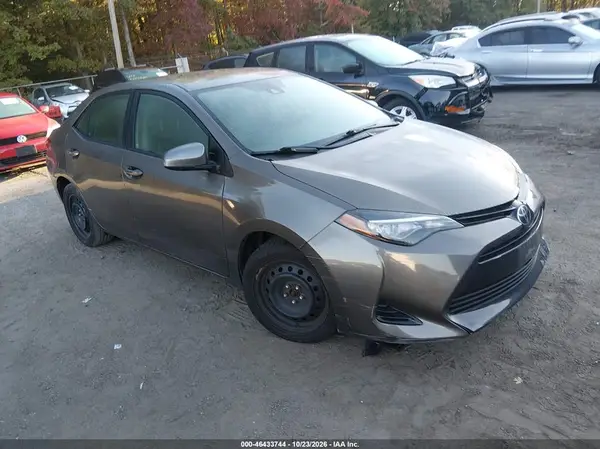 2T1BURHE0HC819738 2017 TOYOTA COROLLA - Image 1