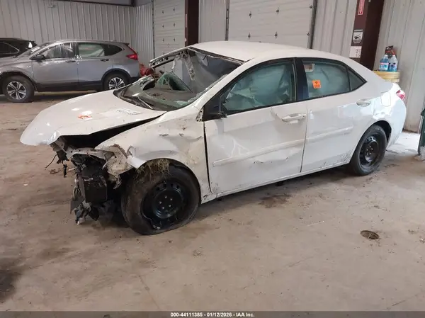 2T1BURHE0HC819867 2017 TOYOTA COROLLA - Image 2