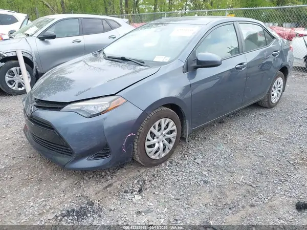 2T1BURHE0HC831744 2017 TOYOTA COROLLA - Image 2
