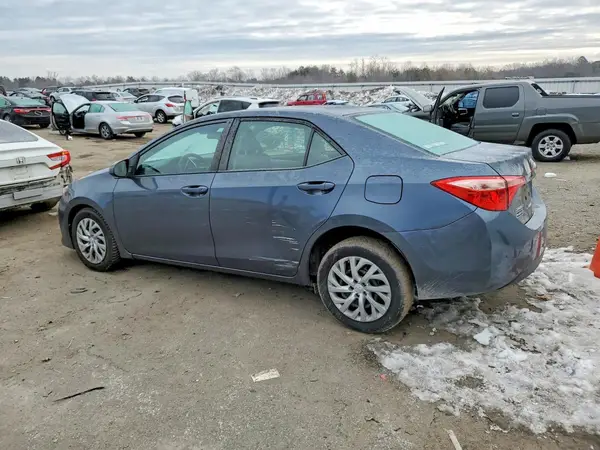 2T1BURHE0HC832019 2017 TOYOTA COROLLA - Image 2