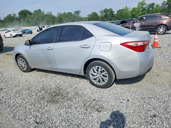 2T1BURHE0HC847586 2017 TOYOTA COROLLA - Image 2