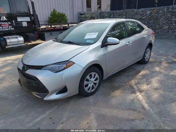 2T1BURHE0HC853257 2017 TOYOTA COROLLA - Image 2