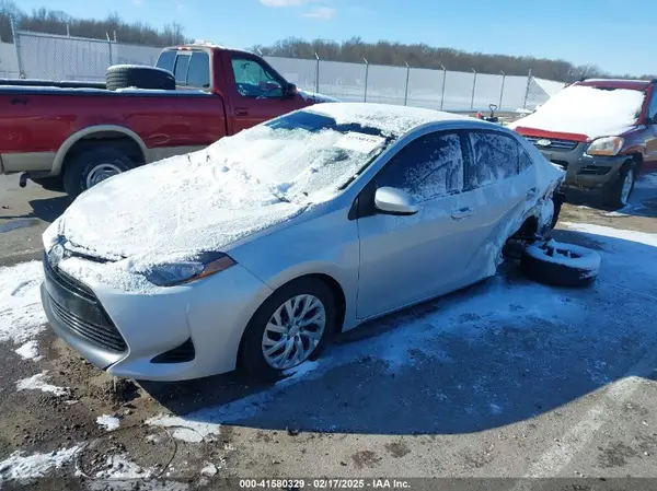 2T1BURHE0HC854084 2017 TOYOTA COROLLA - Image 2