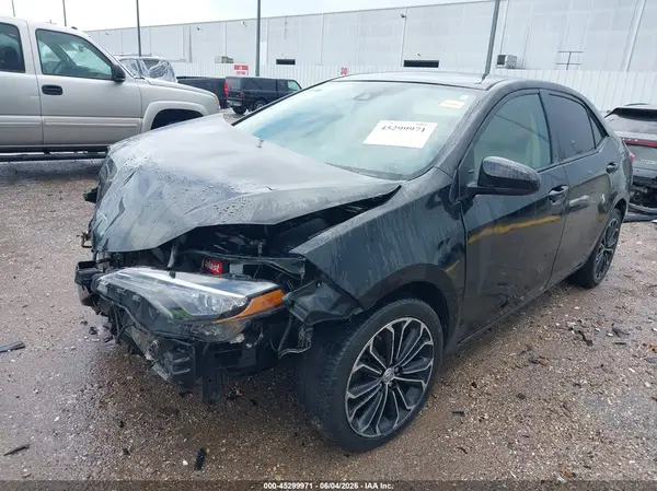 2T1BURHE0HC856465 2017 TOYOTA COROLLA - Image 2