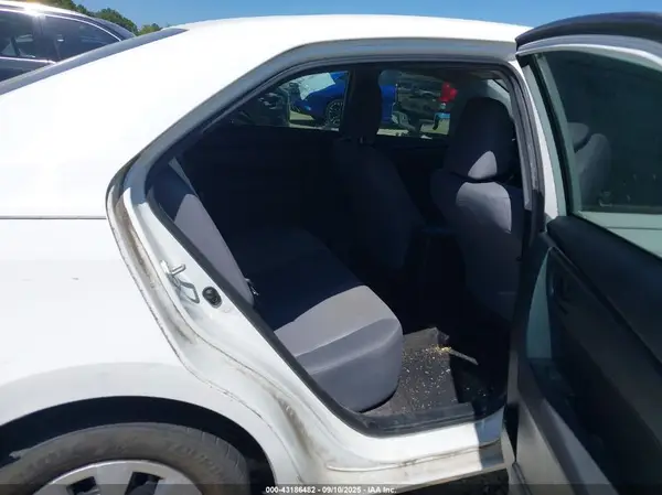 2T1BURHE0HC859897 2017 TOYOTA COROLLA - Image 8