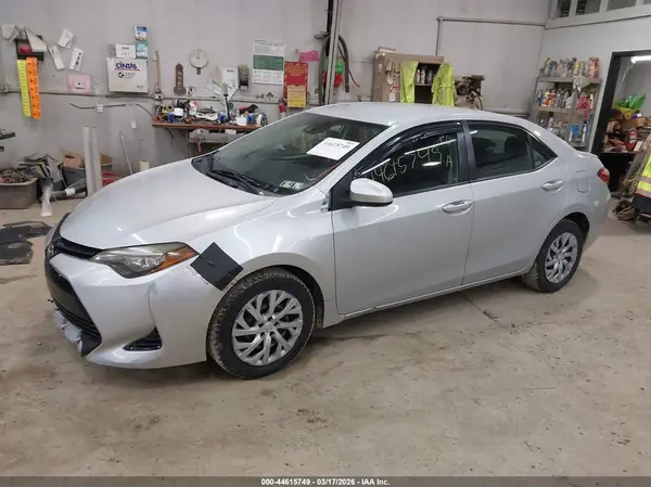 2T1BURHE0HC863366 2017 TOYOTA COROLLA - Image 2