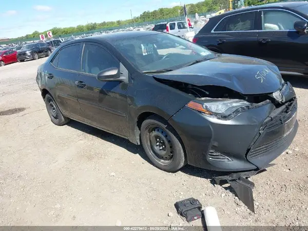 2T1BURHE0HC865330 2017 TOYOTA COROLLA - Image 1
