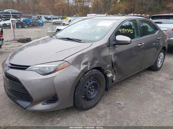 2T1BURHE0HC865585 2017 TOYOTA COROLLA - Image 2