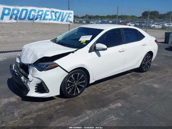 2T1BURHE0HC869815 2017 TOYOTA COROLLA - Image 2