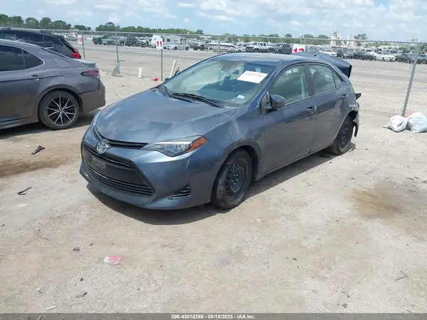 2T1BURHE0HC876876 2017 TOYOTA COROLLA - Image 2