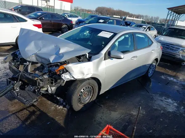2T1BURHE0HC877588 2017 TOYOTA COROLLA - Image 2