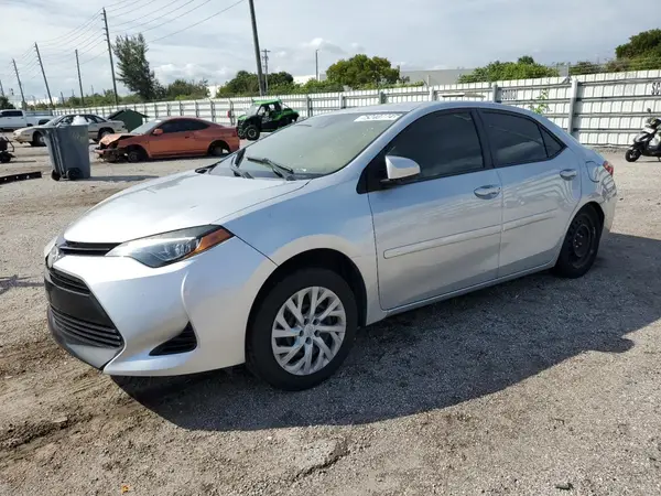 2T1BURHE0HC879082 2017 TOYOTA COROLLA - Image 1